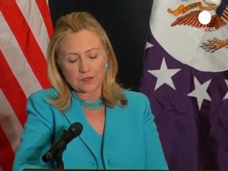 Hillary Clinton attend de la Birmanie des réformes...