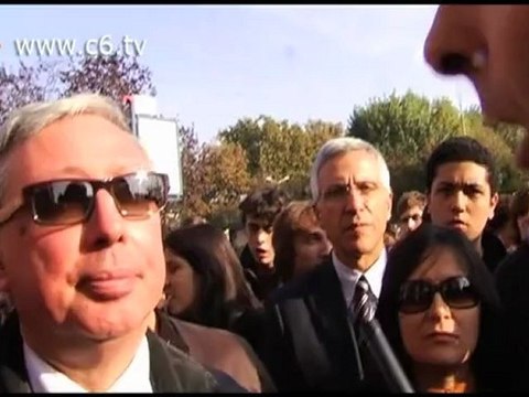 La polizia costringe i manifestanti a rimanere alla Tiburtina. Interviene il senatore Pedica