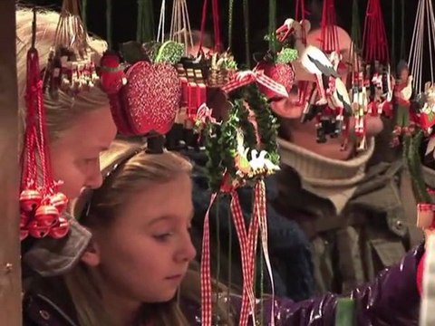 World turns lights on for Christmas