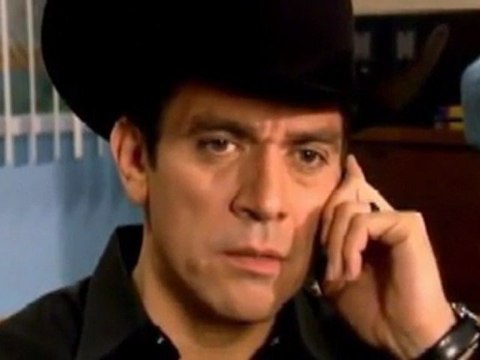 Paula le llama a Rogelio para que busque a Margaro