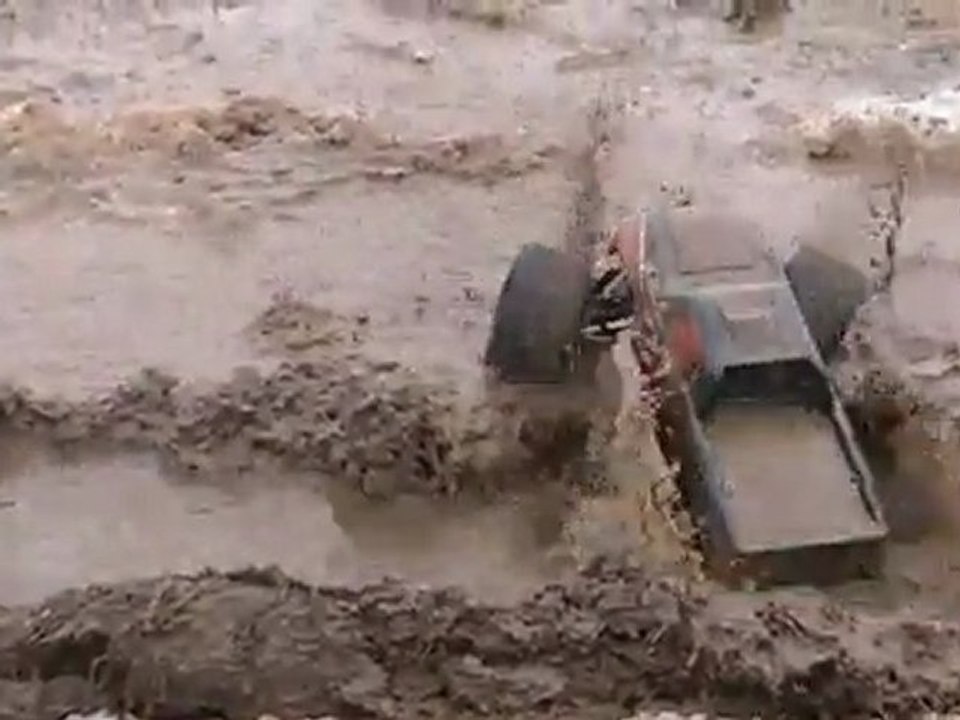 RC Truck - Epic Traxxas Stampede 4x4 VXL Bashing Video