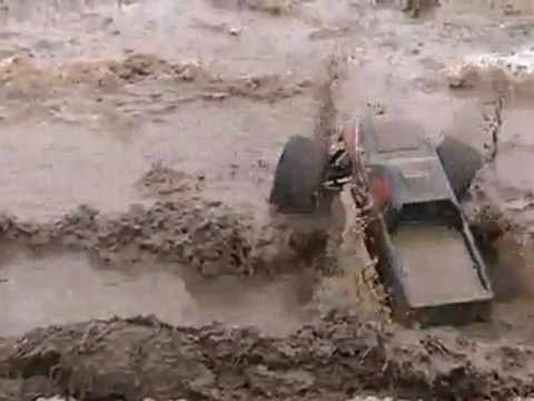 RC Truck - Epic Traxxas Stampede 4x4 VXL Bashing Video