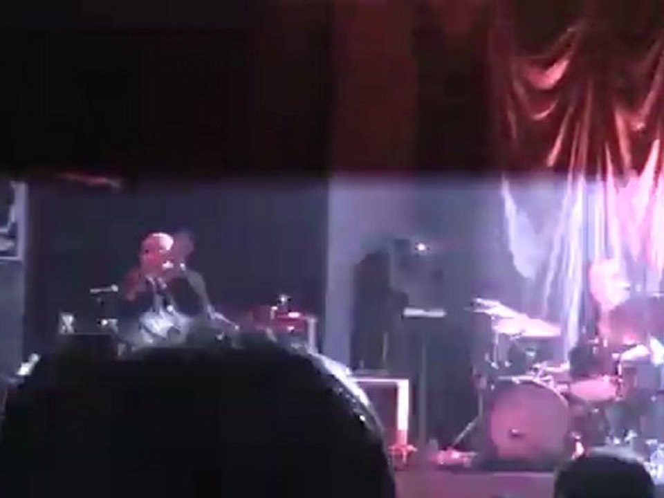 Sivert Hoyem - Shadows @ Gagarin 205 (02/12/11)