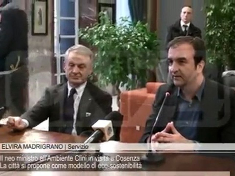 CN24 | 180secondi del 3 DICEMBRE 2011