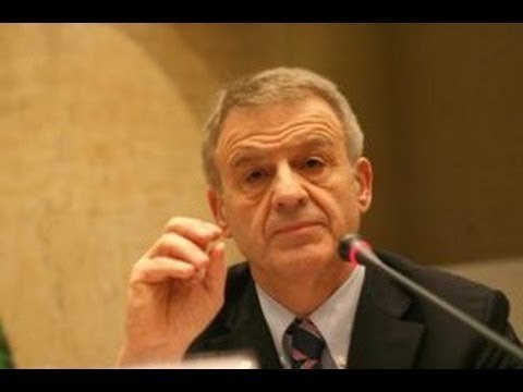 Napoli - Rifiuti, rischio crisi, arriva Clini