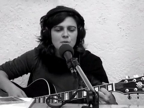 Julie Et Le Vélo Qui Pleure - La Danse Des Astres