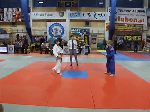 JUDO PIŁA Dominik Skowyra vs .Sz.Kondracki Ippon Kożuchów zawody judo Luboń 2011 półfinał U13 33kg,karate Piła,aikido Piła,mma Piła