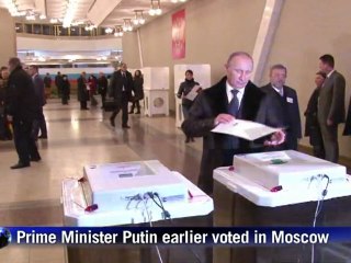 Russians vote amid claims of foul play