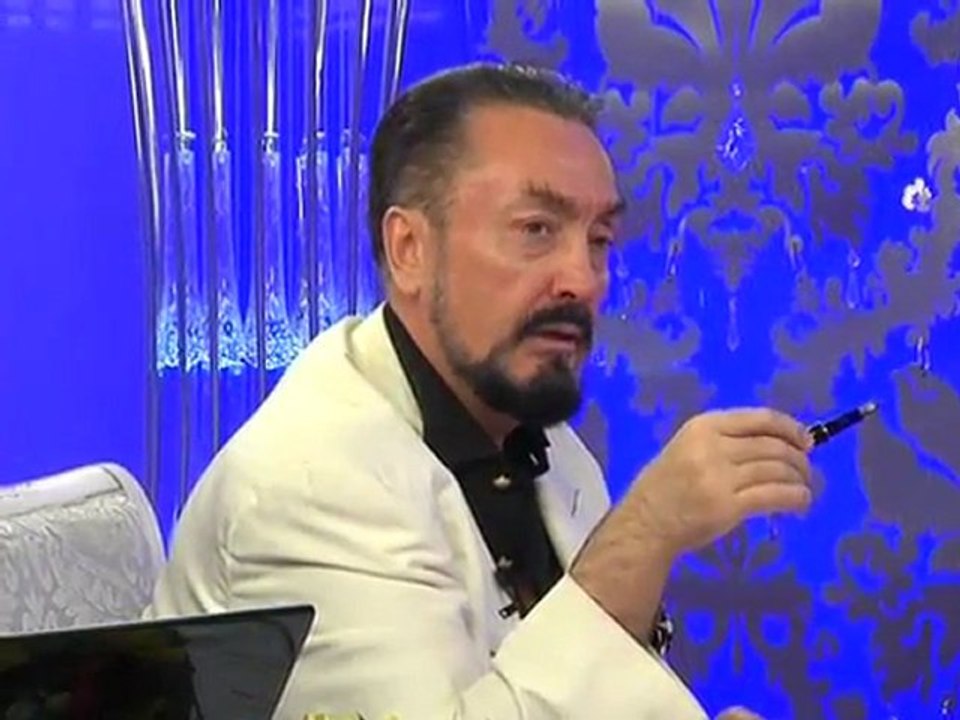 Nefret dolu yazılar yazanların kalpleri kararır, yüzleri çirkinleşir, bedenlerini hastalıklar sarar.