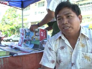 Clinton's visit raises cautious hopes in Myanmar