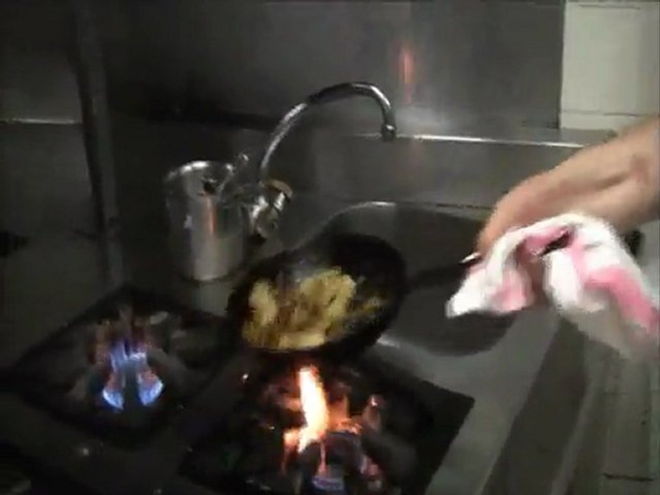 Au petit marguery : Grouse rôtie sur canapés, pommes de terre sautées et girolles