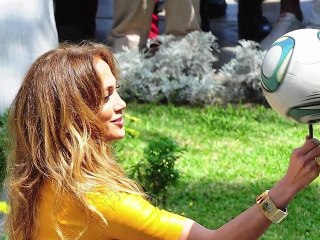 J-Lo Stuns In Yellow While Filming New Show