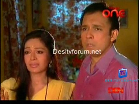 Woh Rehne Wali Mehlon Ki - 5th December 2011 - Part2