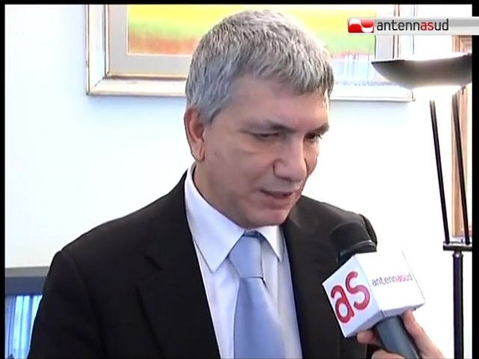 TG 05.12.11 Vendola: "La manovra Monti colpisce solo i più deboli"