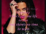 Demi Lovato - Give your heart a break (Lyrics on Screen)