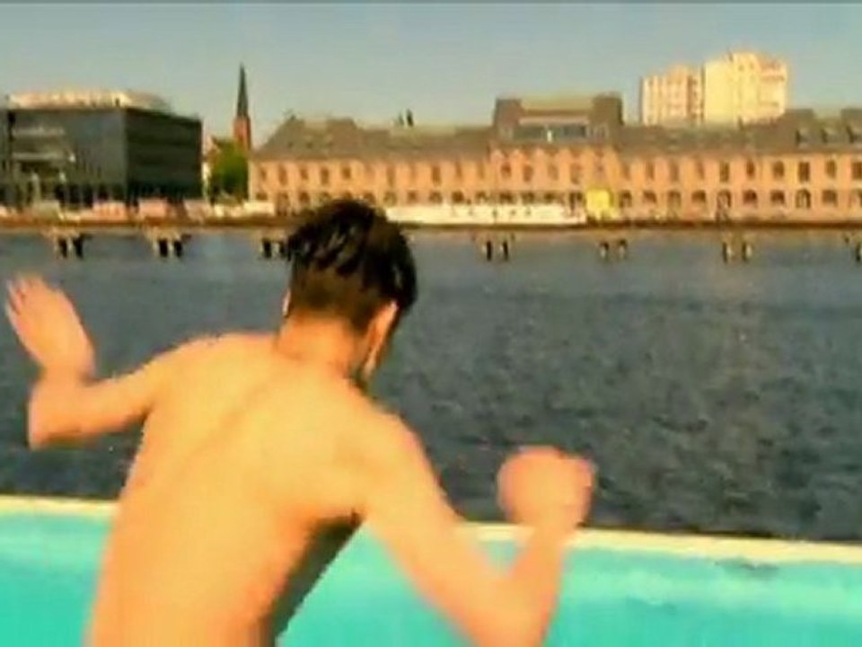 Crimewave- Crystal Castles