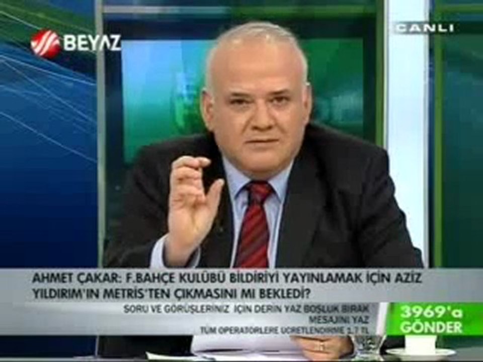 Ahmet Çakar İngilizce Bir Metin Okuyor