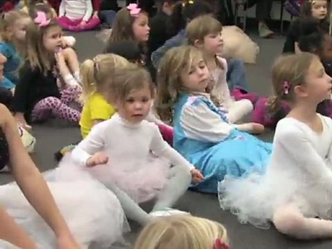 Des bambins dansent sur Casse-Noisette à Chicago