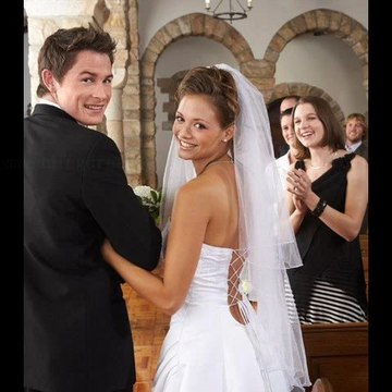 Pronovias Wedding Dresses - Style Gomera