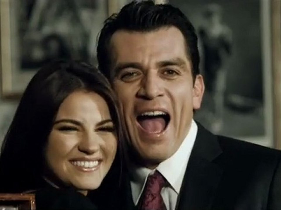 Maite Perroni - Tu y yo creamos los nuevos recuerdos - Televisa Fin de año 2011