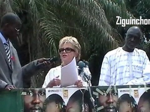 TEST - Viviane WADE à Ziguinchor, Journée Mondiale Lutte contre SIDA, 1 (01-12-11)