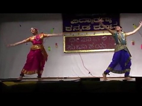 VIDYARANYA KANNADA KOOTA: DEEPAWALI 2011:DANCY BY THE SASTRY SIBLINGS