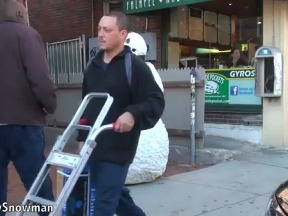 funny snowman scare prank