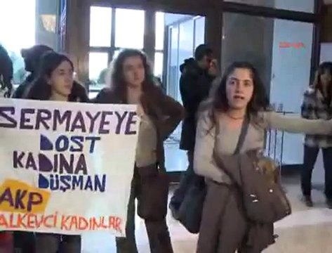 Bakan Fatma Şahin'e Toplantıda Protesto!