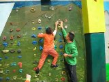 7-10 yaş çocuklarda oyun formatında bouldering yarışması part 3
