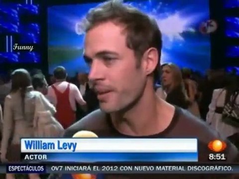 William Levy (@Willylevy29) comenta plnaes para el 2012 || 1N