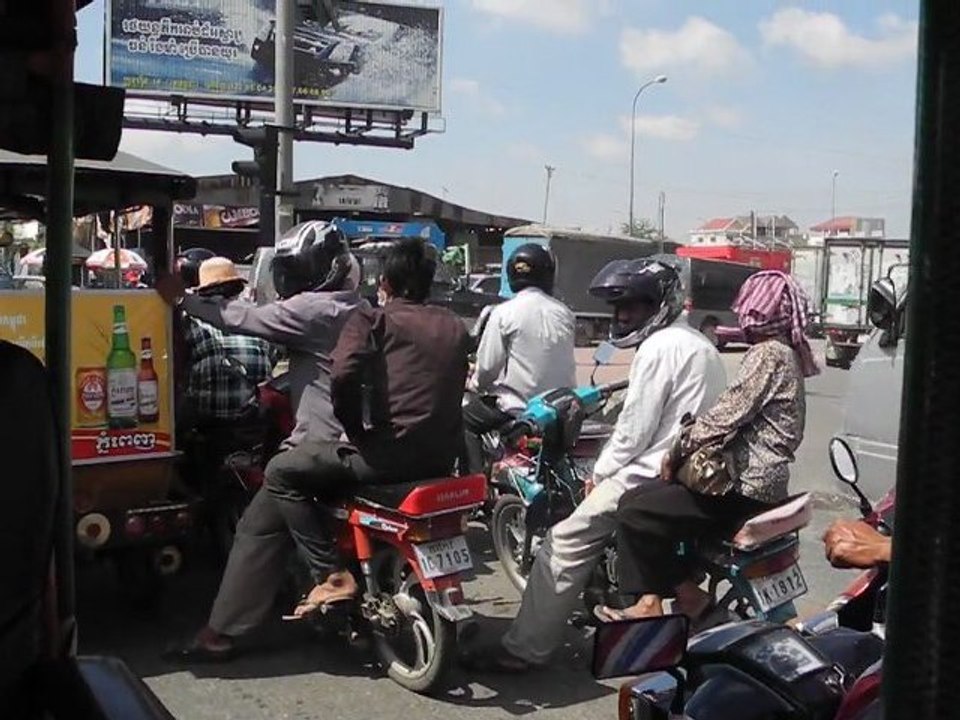 En tuk-tuk dans Phnom-Pen.