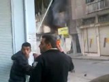 حمص - الخالدية: قصف على صيدلية العباس , يبين كيفية القصف العشوائي على كل شيء هذا النظام لايفرق بين أحد ولا يـردعه إلا القوة 6-12-2011