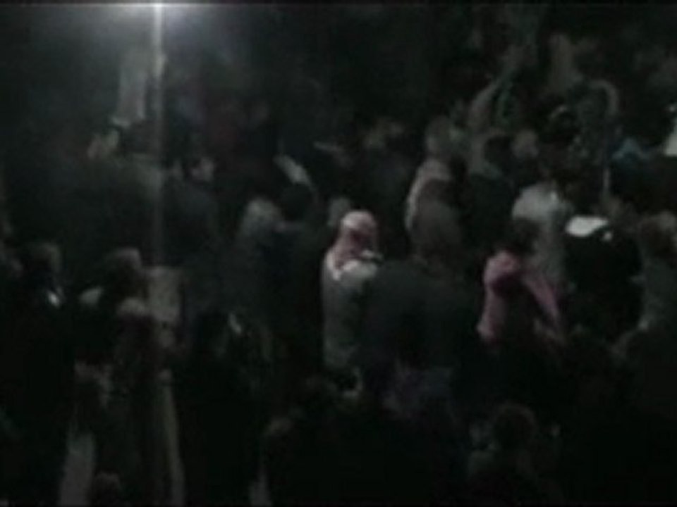 الحولة مظاهرة مسائية في الحي العمري تتساءل عن الملايين العربية 6-12-2011