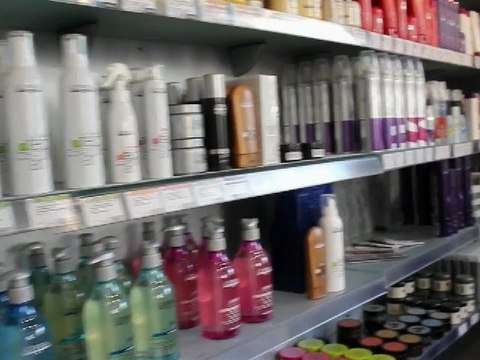 Frisør Østerbro, Frisør Hos Marianne på Strandboulevarden 63, 2100 København Ø tlf. 35 38 10 68 frisoeroesterbro.yolasite.com