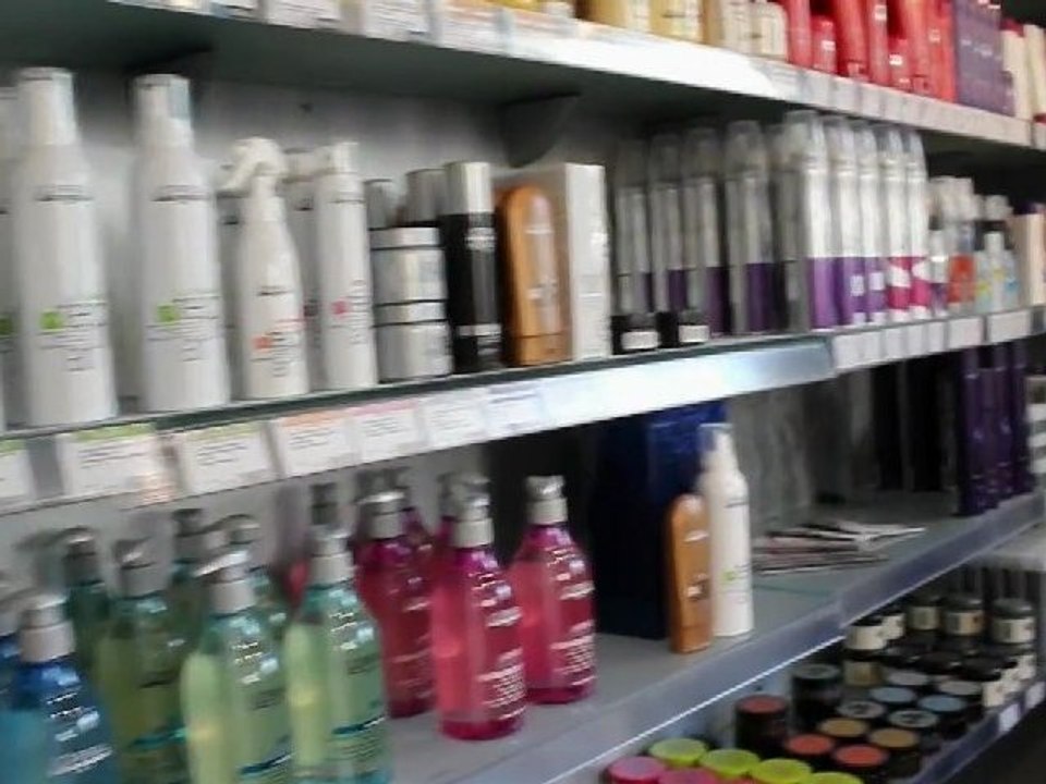 Frisør Østerbro, Frisør Hos Marianne på Strandboulevarden 63, 2100 København Ø tlf. 35 38 10 68 http://frisoeroesterbro.yolasite.com