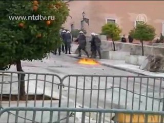Демонстранты в Греции обрушили гнев на полицию