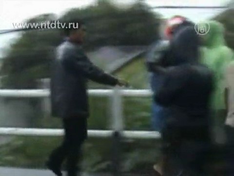 Тысячи людей спасаются от вулкана в Индонезии