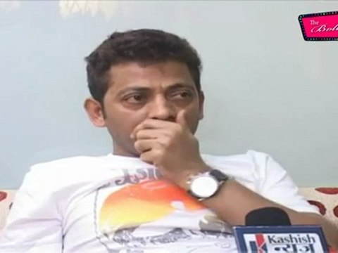 DESIGNER UMAIR ZAFAR PROTEST AGAINST VEENA MALIK FOR NUDE POSE 06