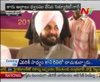 Former Cricketer & MP Navjot Sidhu creates scene at toll plaza