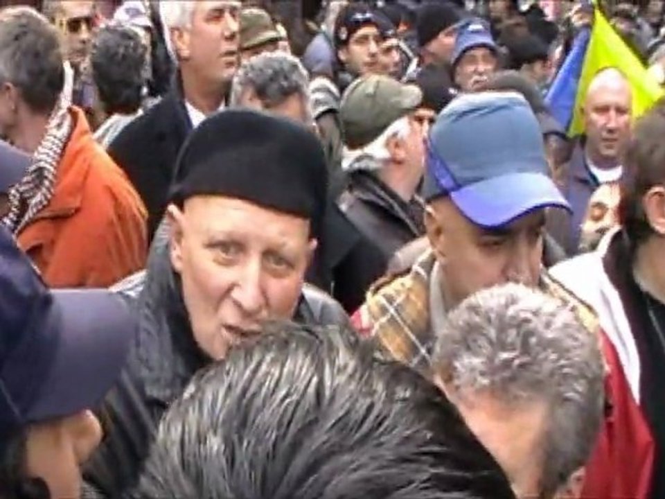 Protestul Revolutionarilor Romani - Bucuresti 07.Dec.2011(1)