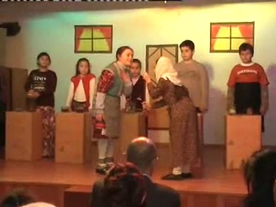 pırtlatan bal tiyatro oyunu