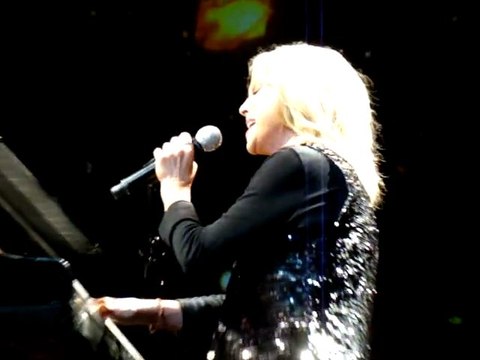 VERONIQUE SANSON 2011 NICE JE M'SUIS TELLEMENT MANQUEE LIVE