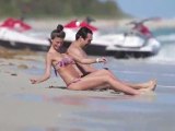 Claudia Galanti et Aida Yespica en bikini