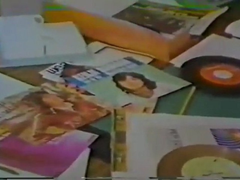 Julie-法國出唱片及拍電影花絮