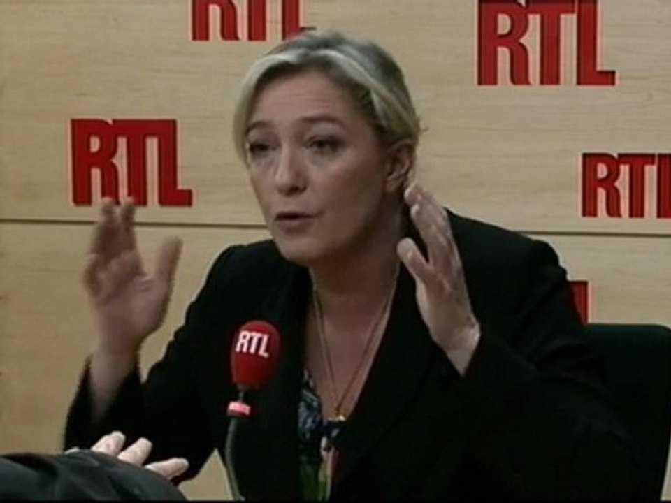 Marine Le Pen, présidente du Front National : "Sans sortie de l'euro, ça va être le chaos économique et social !"