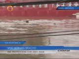 Una persona fallecida y 3 niños desaparecidos deja crecida de cañada en Maracaibo