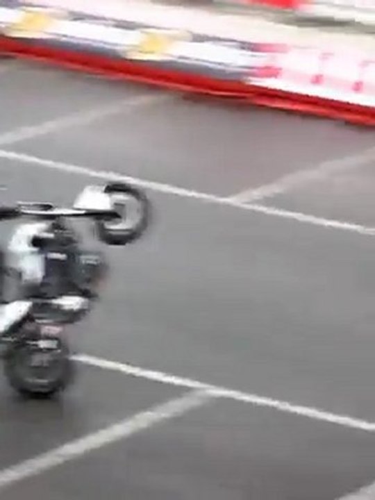 Stunt Mondial moto 2011 (#12)