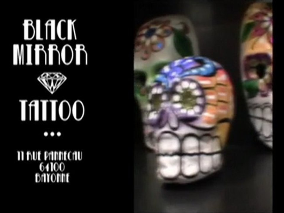 Black mirror tatoo shop "tdm"