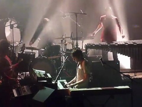 General Elektriks - I'm Ready Live @La Cigale