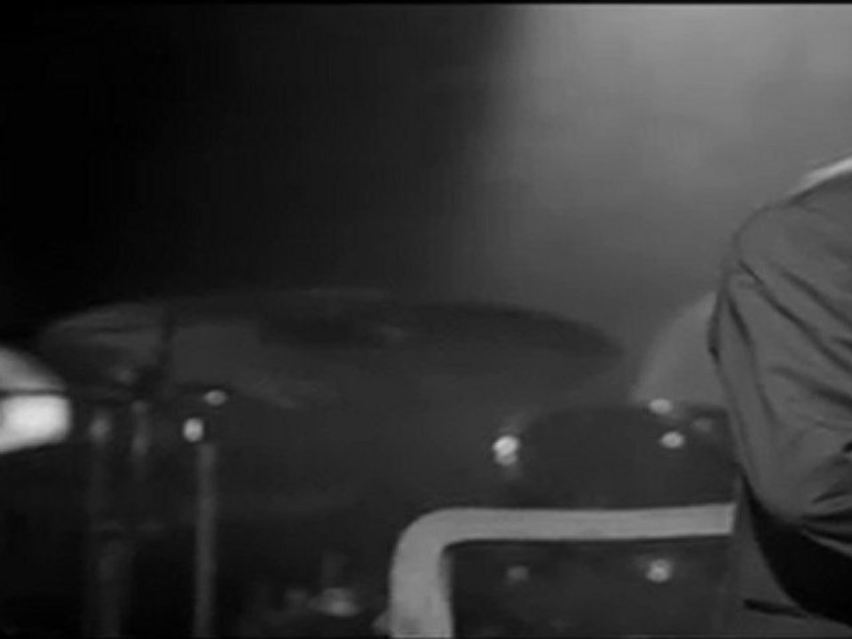 "Benim İçin Öldün Artık" : Selami Şahin [Orjinal Video Klip] (2011)